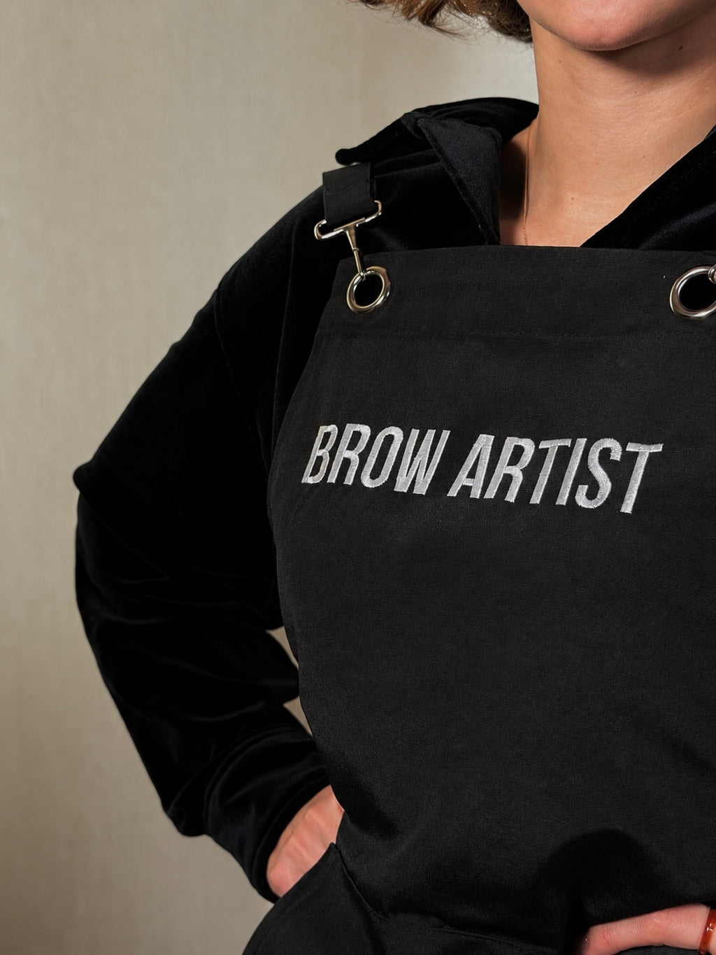 BROW ARTIST APRON